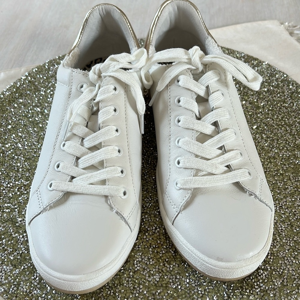Chicos white and gold leather tennis shoes. EUC! Size 7